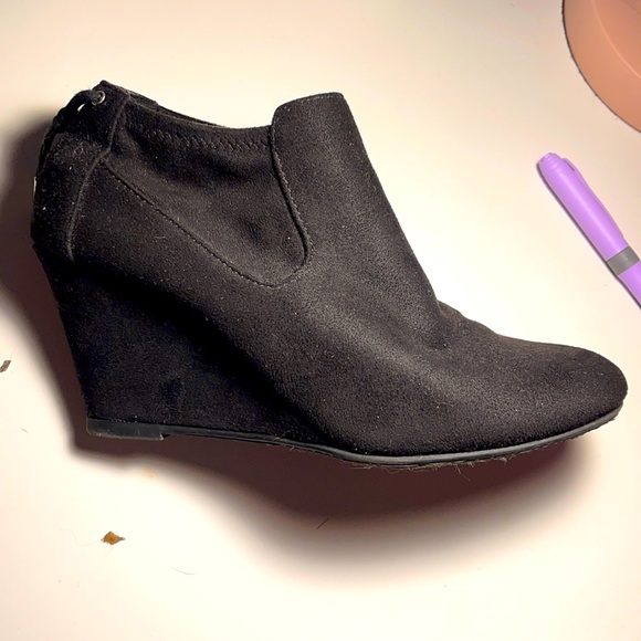 Black heel booties - Picture 1 of 2